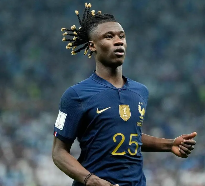卡马文加：法国中场新星，欧洲杯的期待