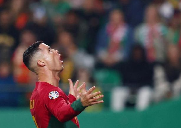 C罗豪言壮语激励葡萄牙：欧洲杯征途再启，决战法国誓不言败